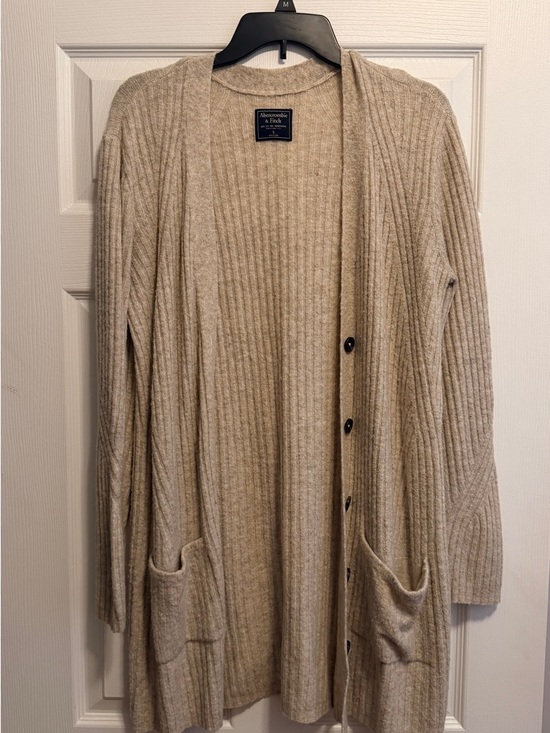 Abercrombie & Fitch Sweaters - Abercrombie & Fitch Cream Ribbed Knit Sweater
